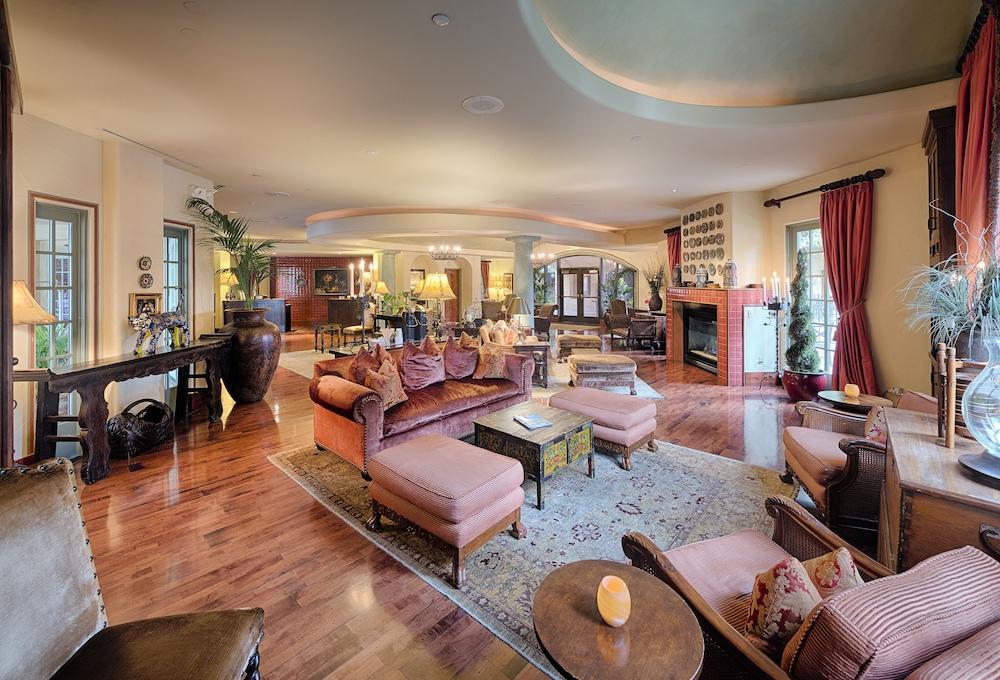 Hotel Los Gatos Luaran gambar