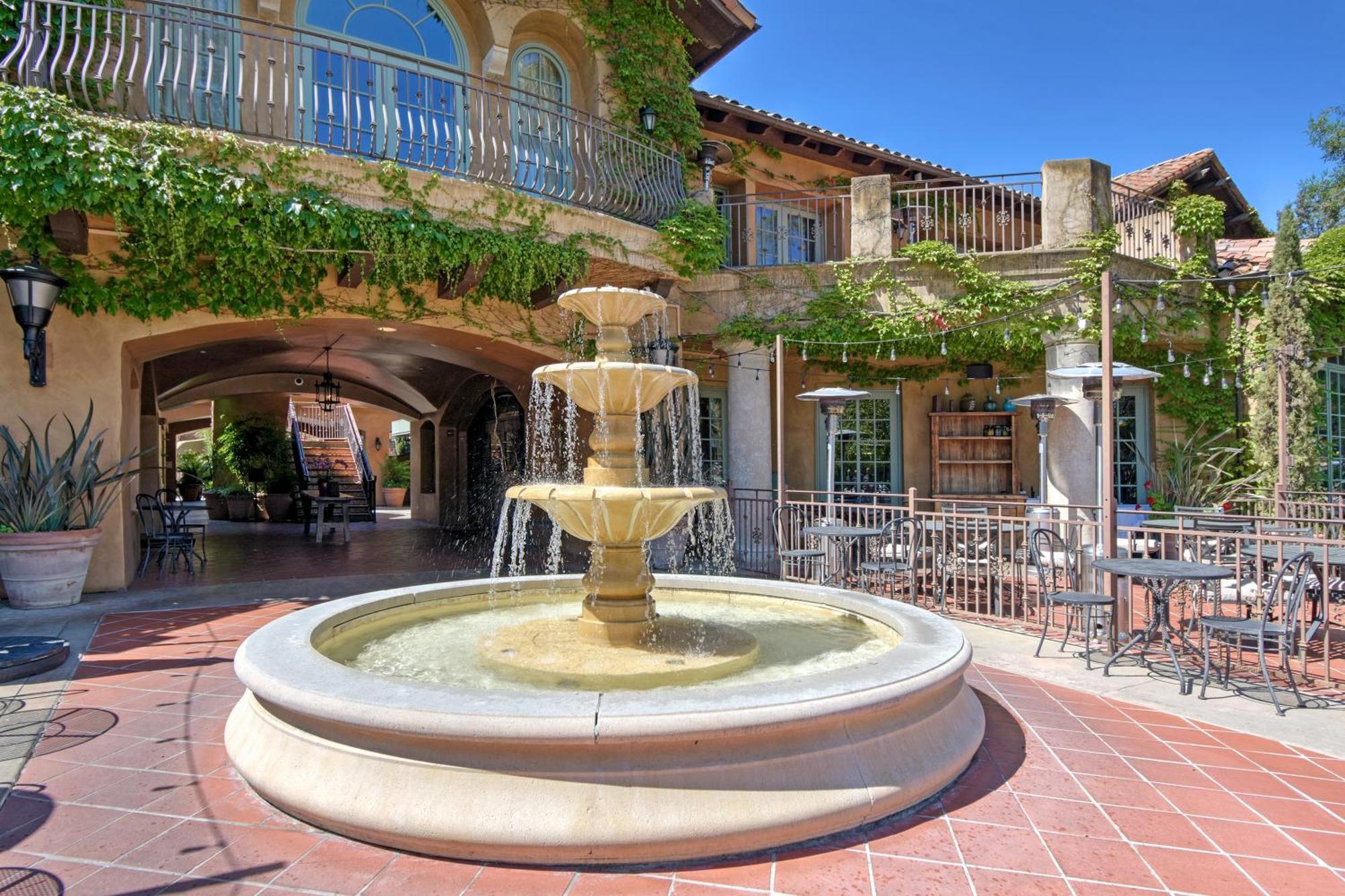 Hotel Los Gatos Luaran gambar
